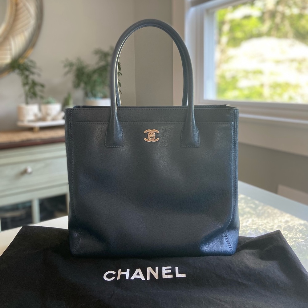 Chanel tote bag